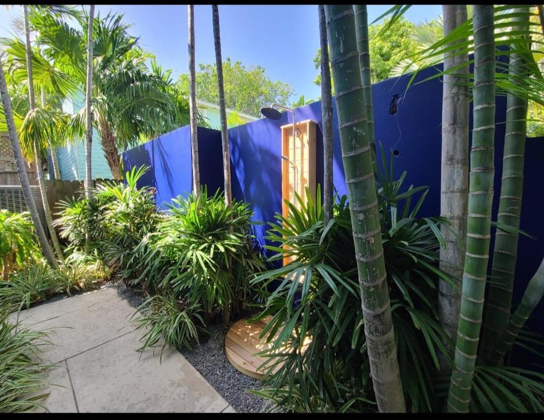 Duval Street Suite With Pool 基韋斯特 外观 照片