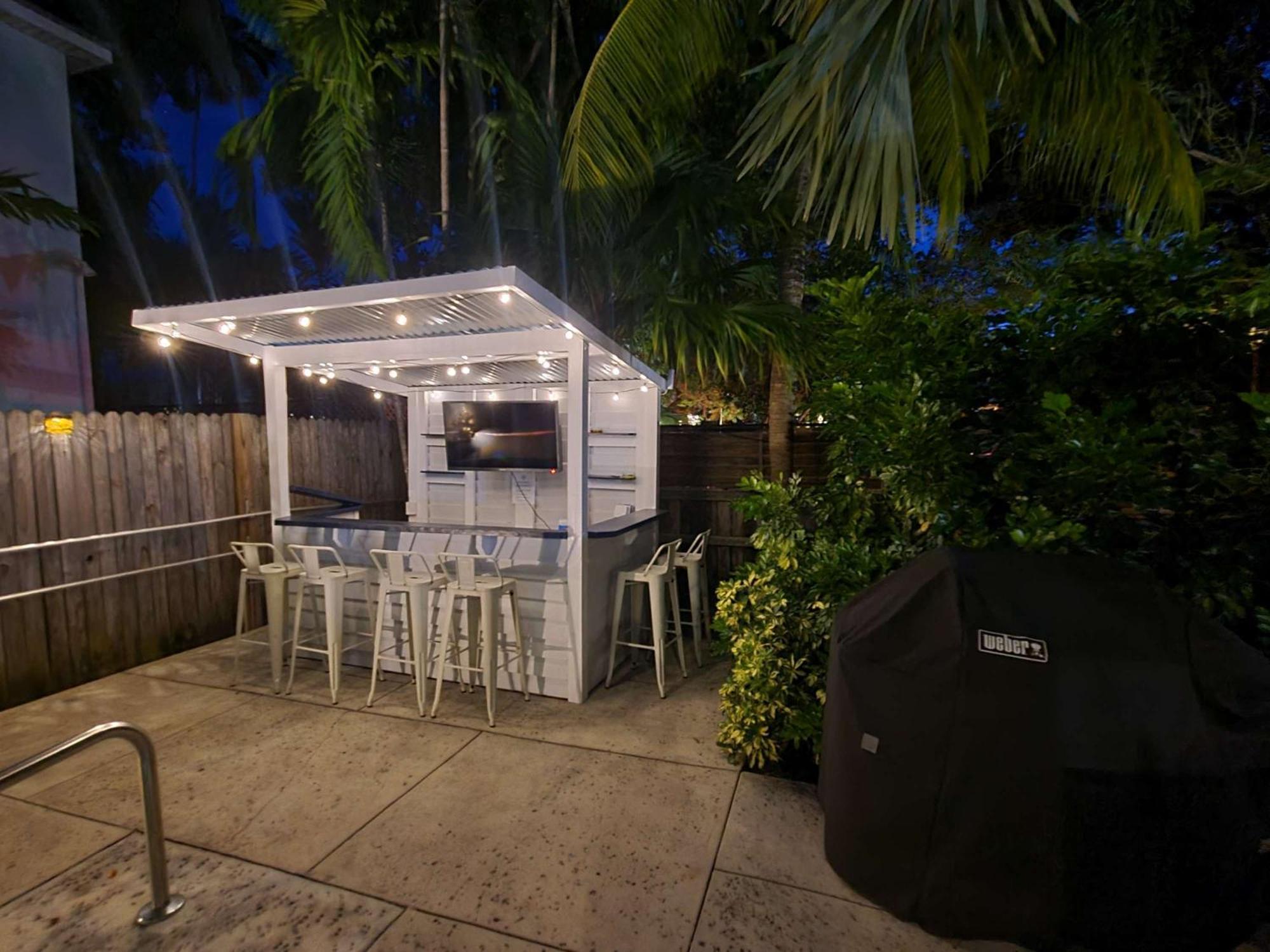 Duval Street Suite With Pool 基韋斯特 外观 照片
